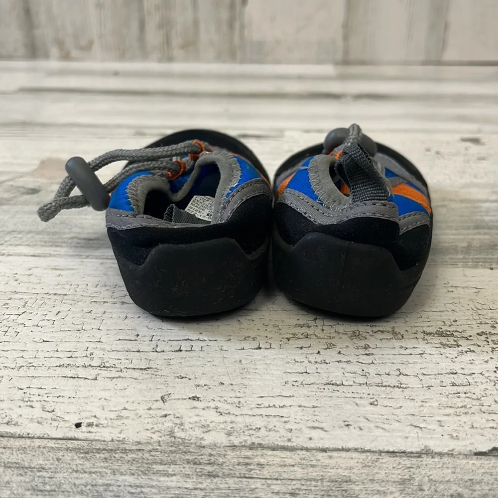 EE2 - water shoes- baby swim shoes hard bottom size 6